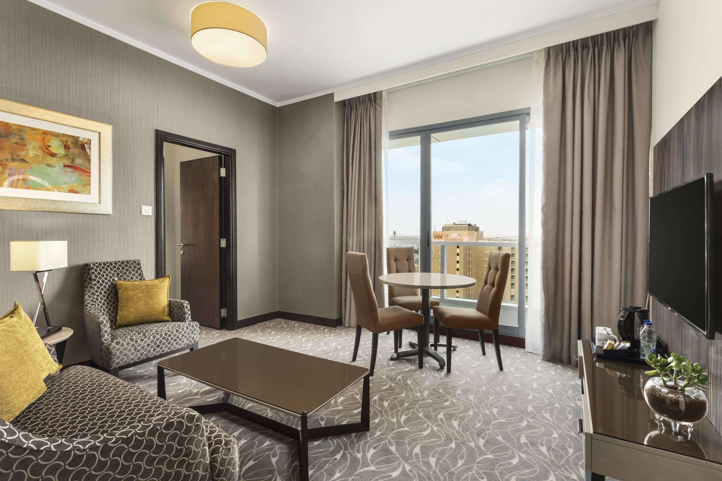 Hawthorn Extended Stay By Wyndham Abu Dhabi City Center Екстер'єр фото