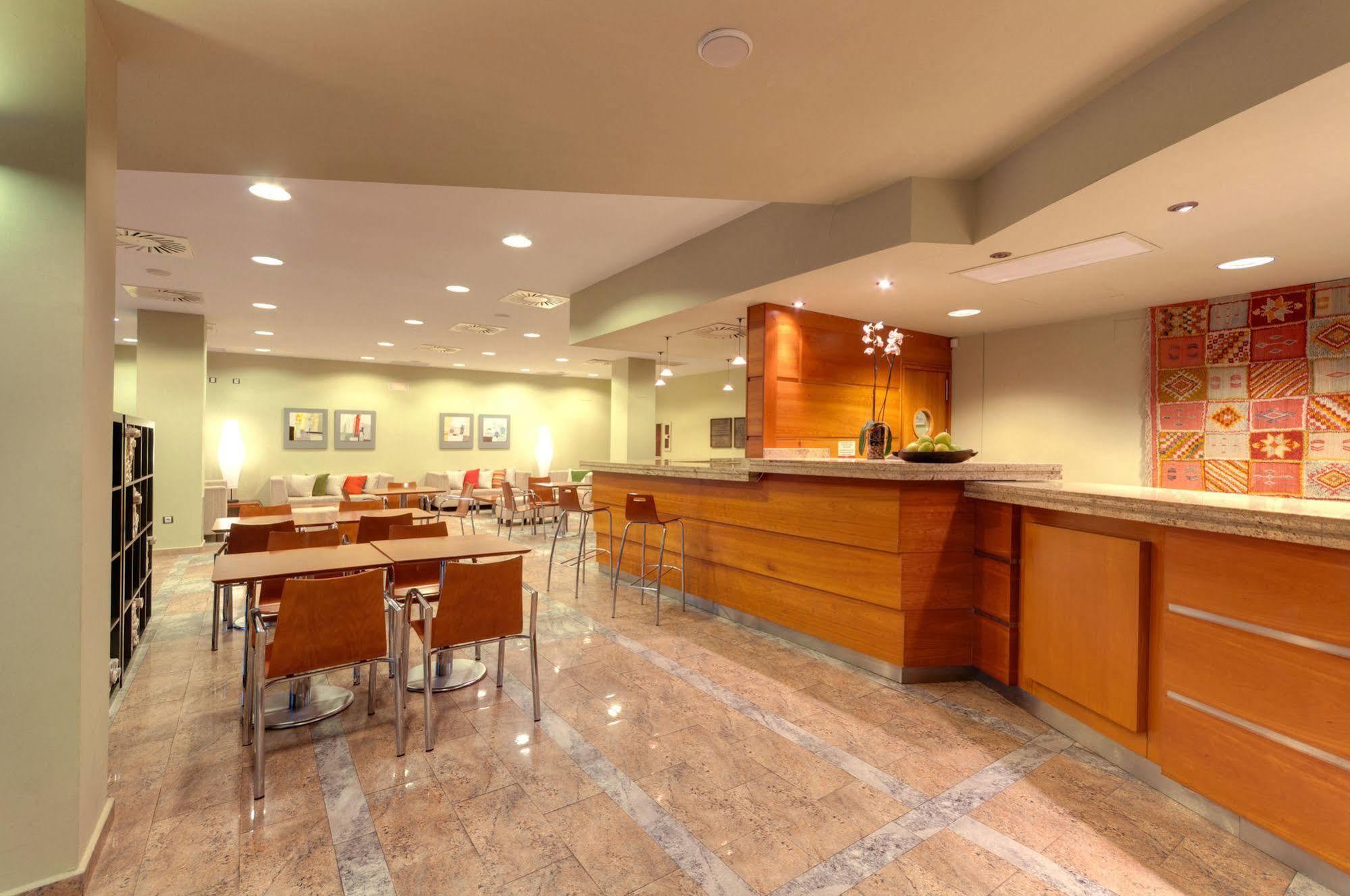 Hawthorn Extended Stay By Wyndham Abu Dhabi City Center Екстер'єр фото
