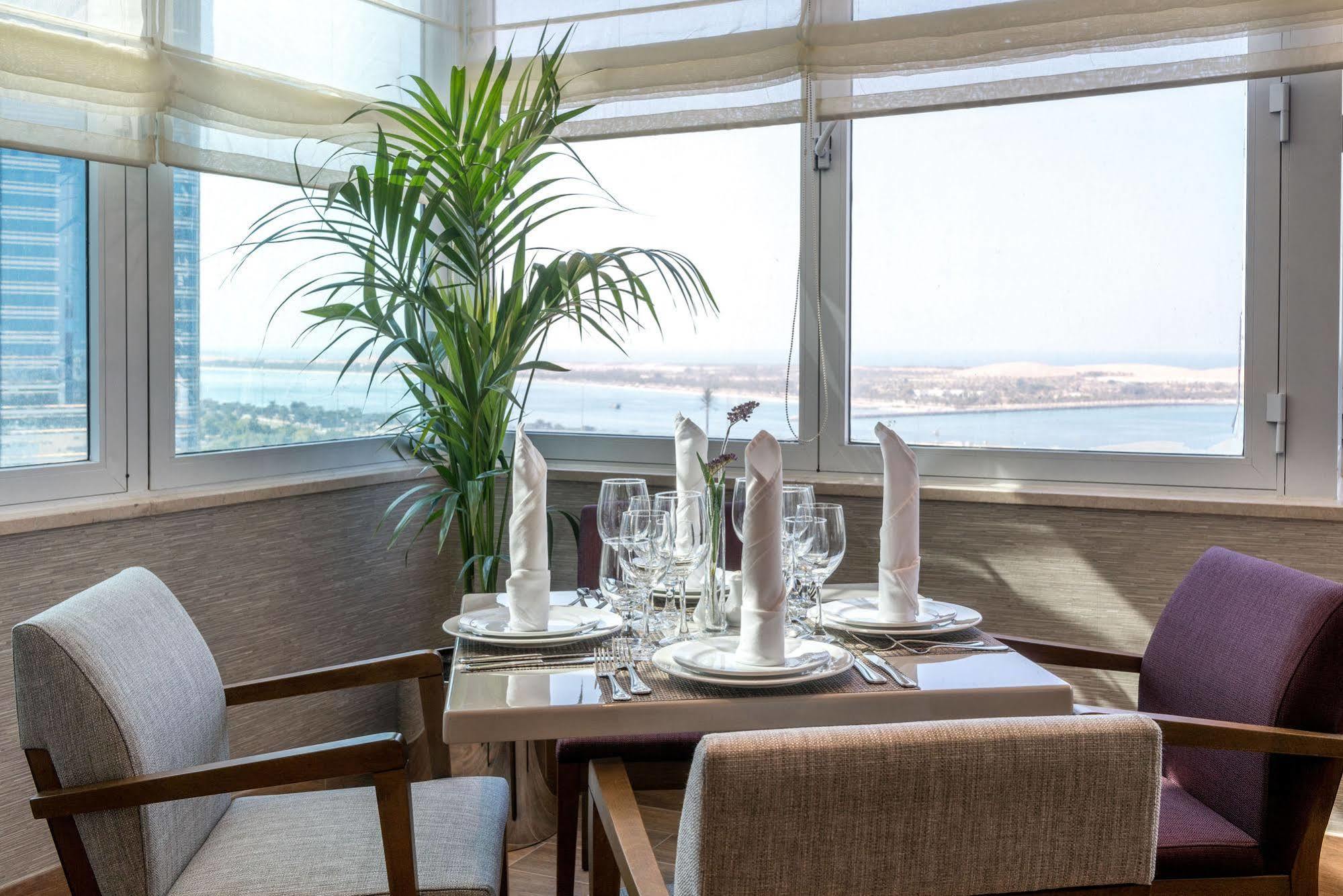 Hawthorn Extended Stay By Wyndham Abu Dhabi City Center Екстер'єр фото