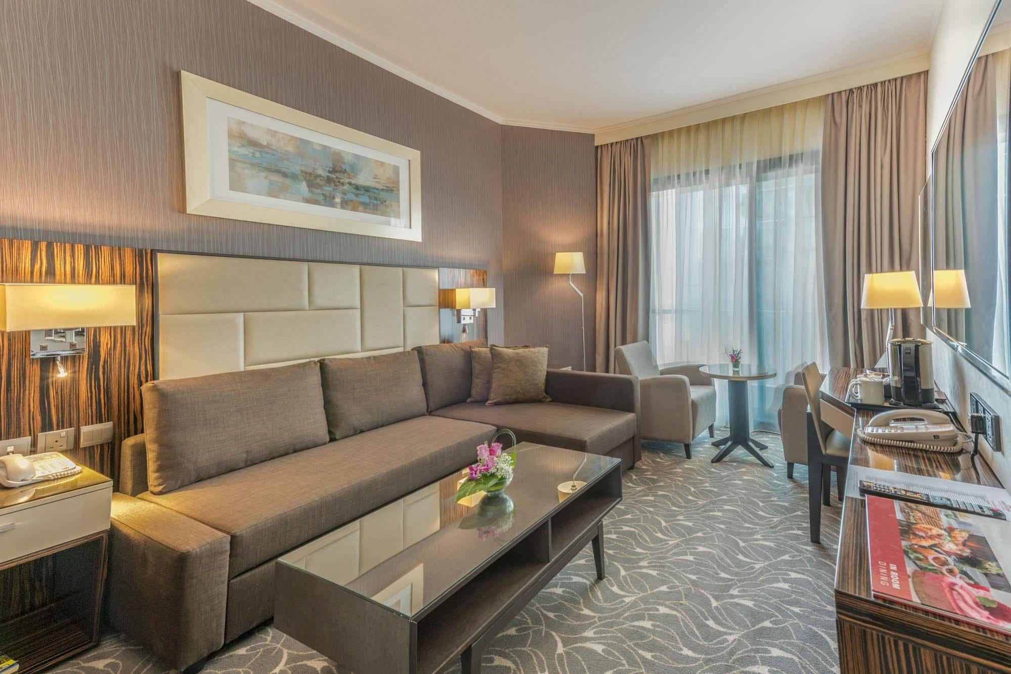 Hawthorn Extended Stay By Wyndham Abu Dhabi City Center Екстер'єр фото